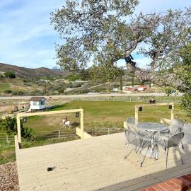 Zaromelranch deck, hotelli kohteessa Agua Dulce