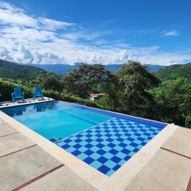 Hermosa casa privada con piscina infinita y WiFI