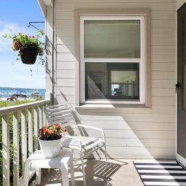 Waters Edge Condo 9 - Renovated Bathroom in 2025!, hotell i Traverse City