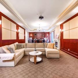 Bright Peaceful 2BR Retreat Near UBC Downtown, hotel i Vancouver