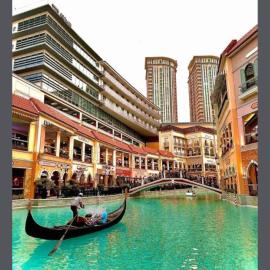 BGC, Luxe McKinley Condo at Venice Residences, Free Parking and WiFi، فندق في مانيلا