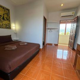Ban Elephant Blanc Apartment