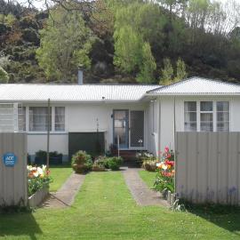 The_Cozy_Batch With a rural view, hotel in Whanganui