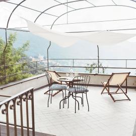 Relax & nature - Terrace overlooking the valley to the sea, hotell sihtkohas Canepa