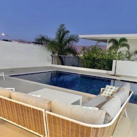 הוילה הלבנה -White Villa, hotel u Eilatu