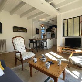 Nouveau Maison de pêcheur proche plage, hotell sihtkohas Douarnenez
