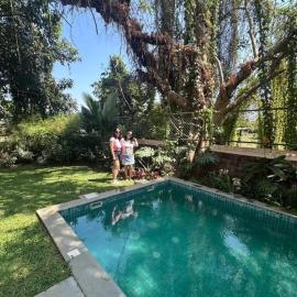 Big Pvt Pool & Garden 3BHK Villa, Morjim Beach 10-14mts, hotel en Siolim