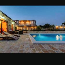 VILLA DOCI