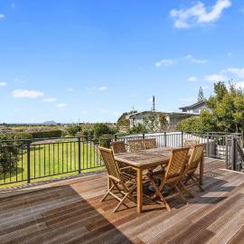 Family Tides - Ruakaka Holiday Home, hotel in Ruakaka