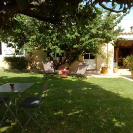 Grand appartement au calme proche d'Avignon