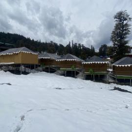 Chaukhamba View Camps Chopta、Rudraprayāgのホテル