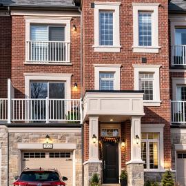 Modern 4Bedroom Retreat I 2Car Parking I Steps from the Ajax Waterfront, hotel sa Ajax