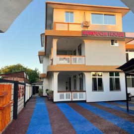 Kunduchi Beach House, hotel em Dar es Salaam