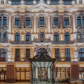 Grand Hotel Lviv Casino & Spa، فندق في إلفيف