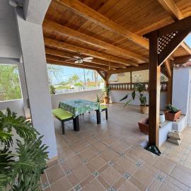 Chalet on the beach, Villajoyosa, hotel u gradu Viljahojosa