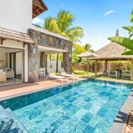 Ama Villas - Luxury Private Villas in Mont-Choisy Beach, hotel in Mont Choisy