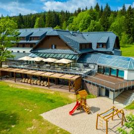 Amenity Hotel & Resort Orlické hory, hotel u gradu Deštné v Orlických horách