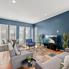 Trendy 3BR I Free Parking I Workspace
