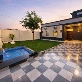 A2 Vista - 4BHK Villa with Lawn Near Expo Mart, hotel u gradu 'Greater Noida'