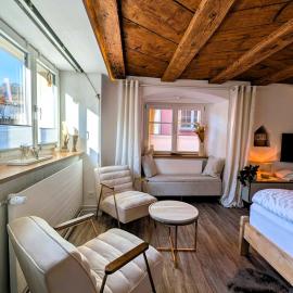 Altstadt-Studio am Rhein mit Parkplatz, hotell i Stein am Rhein