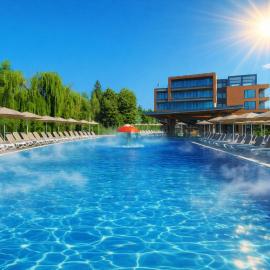 Regnum Banya Thermal Hotel, ξενοδοχείο σε Banya