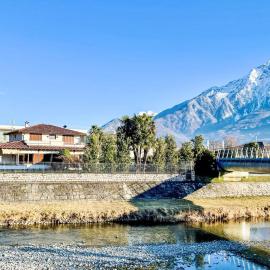 Apartment Carlui by Interhome, Hotel in Domaso