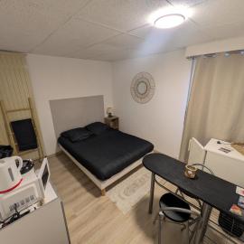 AirBnBri' Chambre à Louer RDC Maison, Hotel in Briançon