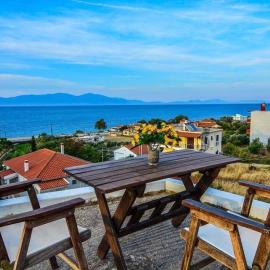 White Villa, hotel in Xylokastro