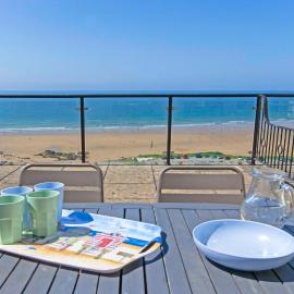 Apt 16 Seaviews Slps 5 Indoor Heated Pool, hotel in Croyde