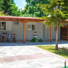 Ektoras House