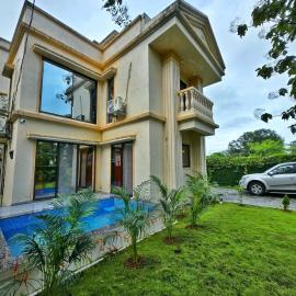 Duplex Villa in Wada - Palghar -Vaitarna River, hotel em Wada