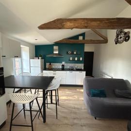 Charmant logement atypique et calme, Hotel in Mouchamps