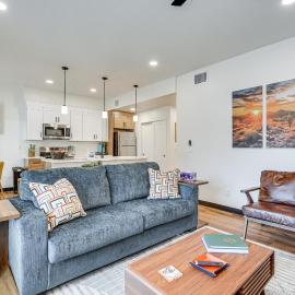 Newly Finished, High-End Condo Near Tucson’s Best!, hotel u gradu 'Tucson'
