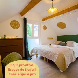 Le Bohème, Maisonnette en duplex avec cour privée, Intendance Luxury Host, hotel em Cherbourg en Cotentin