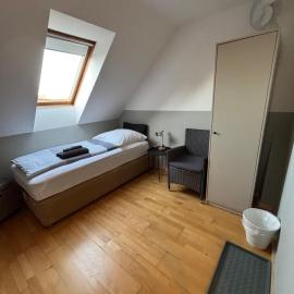 Zimmer-Bad-TV-Kühlschrank-16, hotel in Meine