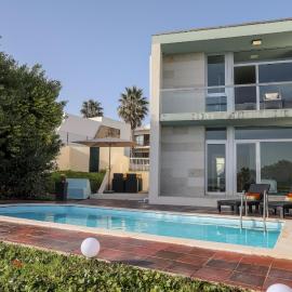 Casa Andorinha With Private Pool & Coastal Views, hotel in Foz do Arelho