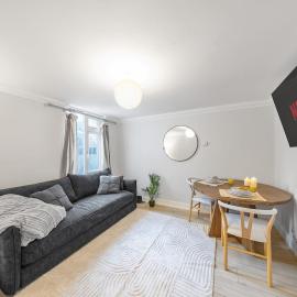 Modern 1BR - 10 Min Walk to Gravesend Station, hotel v destinácii Gravesend