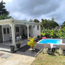 Nouveau-LA VILLA IVORY 3 CHAMBRES, hotel in Gros-Morne