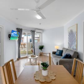 Northshore Palms Apartment