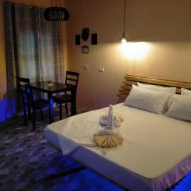 Datoni Italian Restaurant, hotel in Tabigue