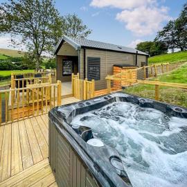 Hillside Lodge - Ukc8191, hotel in Dolau