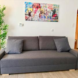 Stylish Apartment Near Airport & Train Station, Hotel in Schwechat