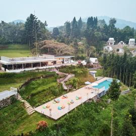 Luxcamp Bukit Damar - Puncak By Horison, hótel í Megamendung