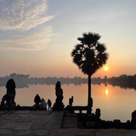 Découvrez Angkors wat avec un guide francophone à Siem Reap, hotel i Phumi Ta Phul