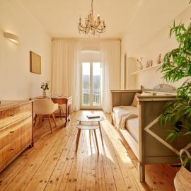 BG Living & Hosting - Moselufer Apartments Lieser - Direkt an der Mosel - Flussblick - Balkon - Parkplatz, hotel Lieserben