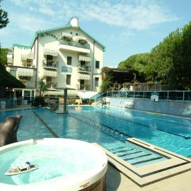 Hotel Flora