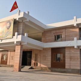 Viesnīca Sarvjanik Hindu Dharamshala pilsētā Jāmb