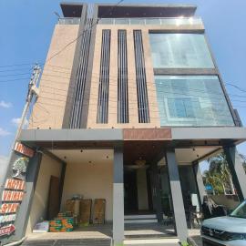 Hotel Vriksh Stay, hotell i Godarpura