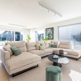 Luxury Apartment with 4 Rooms, Pool and Modern Comfort