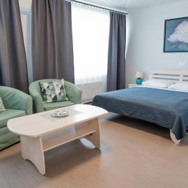 Hotel Mezaparks، فندق في ريغا